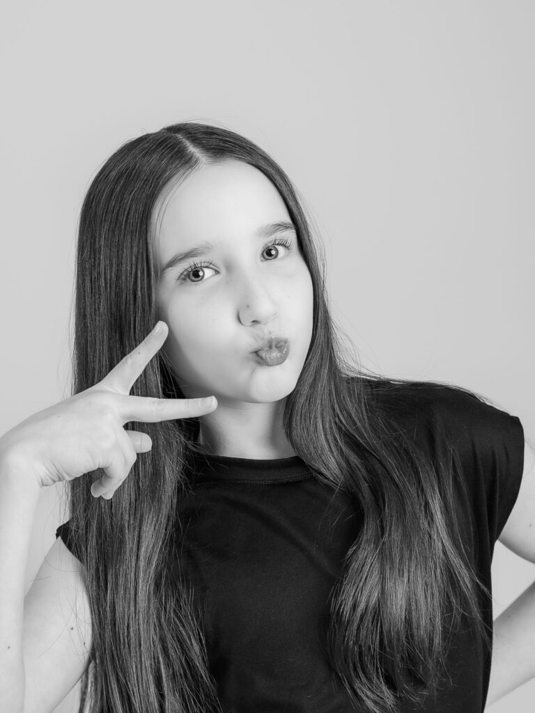 Evelyne Fun Headshot